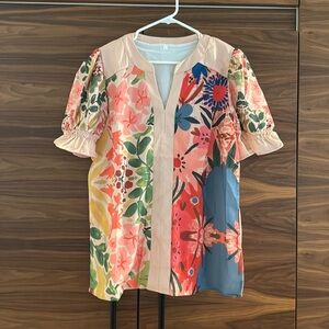 Floral blouse with ruffle sleeves